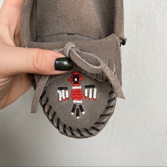 Minnetonka Gray Suede Moccasins | Beaded Slip-On Flats with Bow - Picture 2 of 8